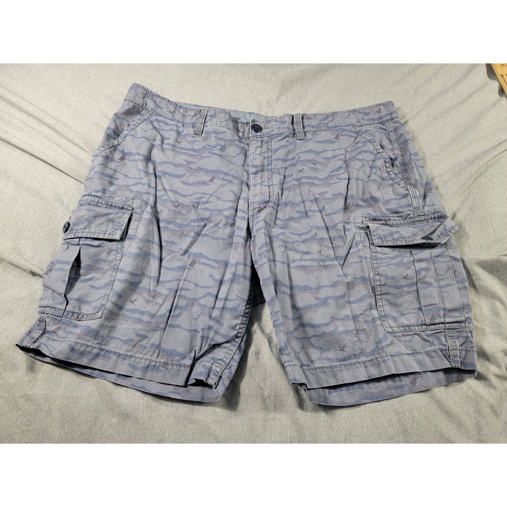Uniqlo x Michael Bastian Cargo Shorts Mens XL Blue Tiger Stripe Camo Bird Print